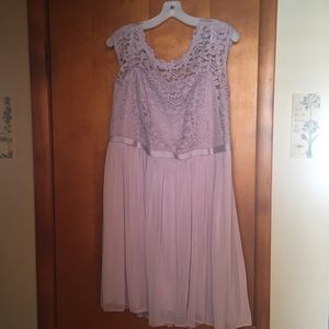 ONCE worn Bridesmaid Dress